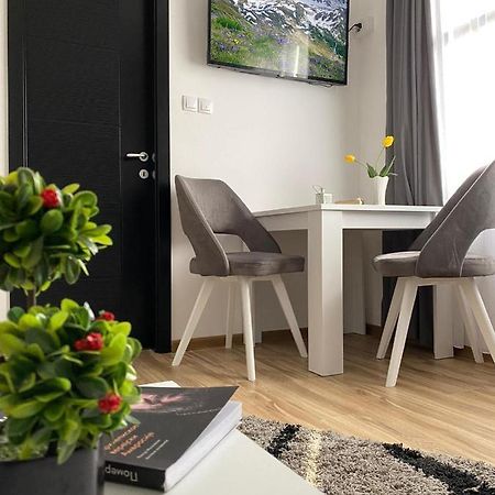 Restoran,,Vuk,, Trsic Panzió Kültér fotó