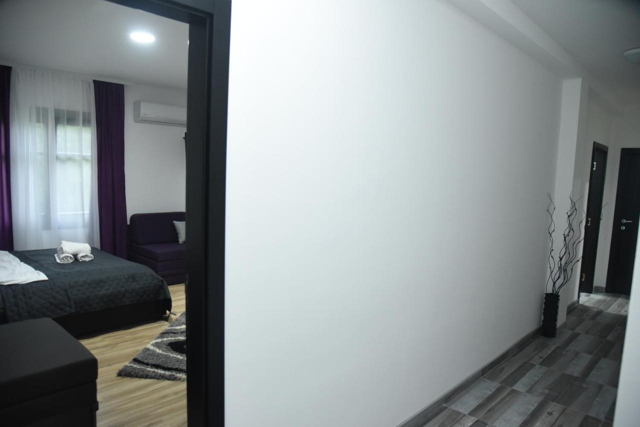Restoran,,Vuk,, Trsic Panzió Kültér fotó