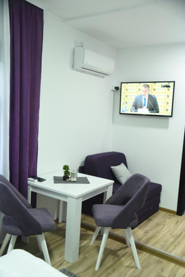 Restoran,,Vuk,, Trsic Panzió Kültér fotó