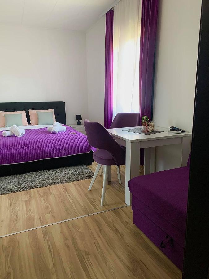 Restoran,,Vuk,, Trsic Panzió Kültér fotó