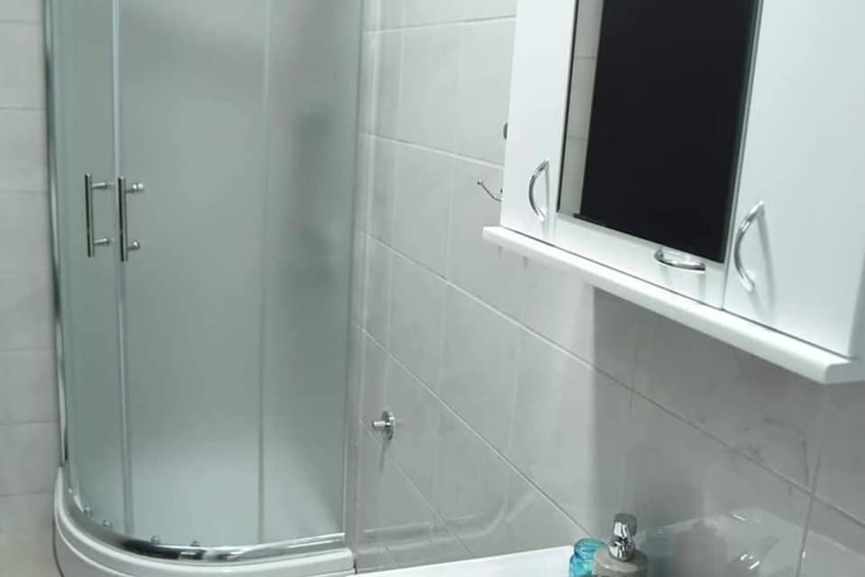 Restoran,,Vuk,, Trsic Panzió Kültér fotó